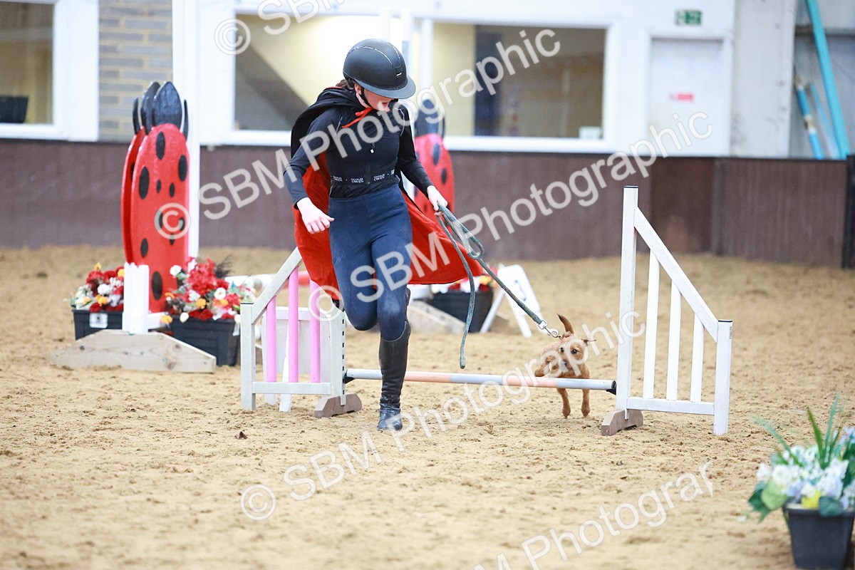 SBM_001780 - Class 3 - Horse & Hound (60cm)