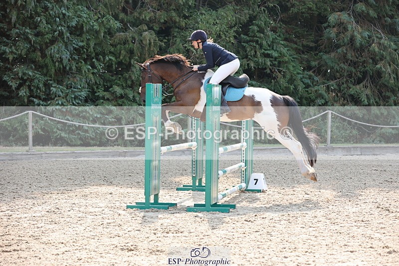 250816A-102139-00672 - Cls 3 Snr British Novice