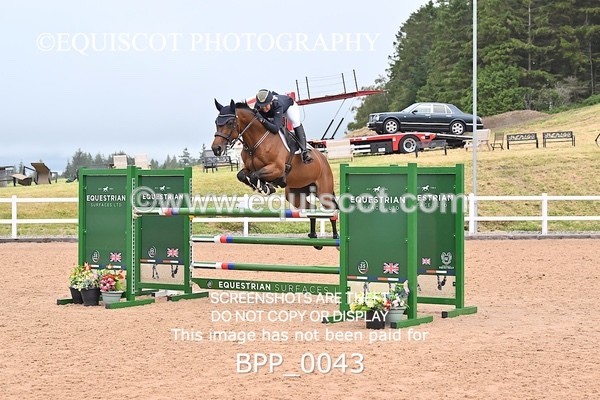 BPP_0043 - CLASS 25 SUN HOYS Redpost Equestrian Senior Foxhunter Second Round