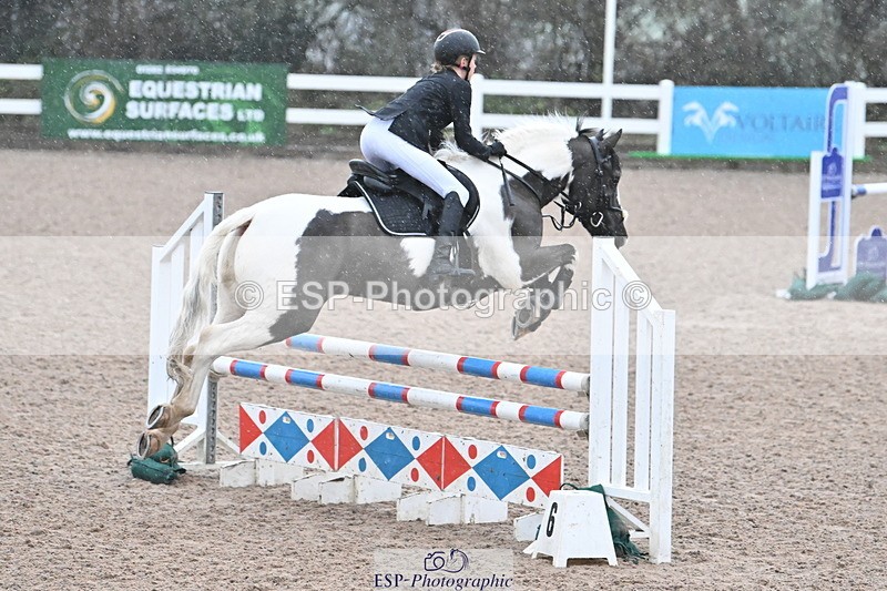 231210A-091130-02045 - Cls 15 British Novice