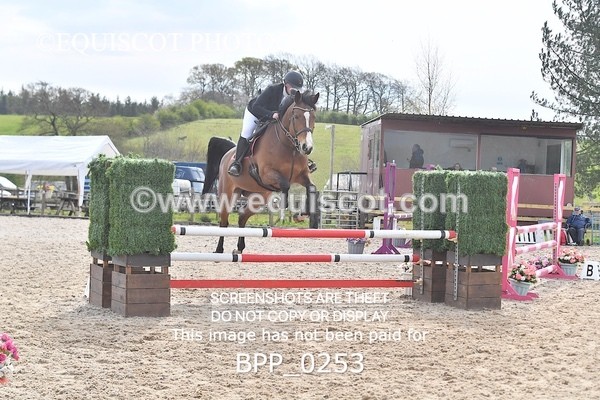 BPP_0253 - CLASS 2 FRI Senior BritiNovice/ 90cm Open