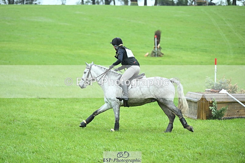 250418-145741-05077 - 170-Emma.Langfjord-Friend-MOUNTROSS.FIONN