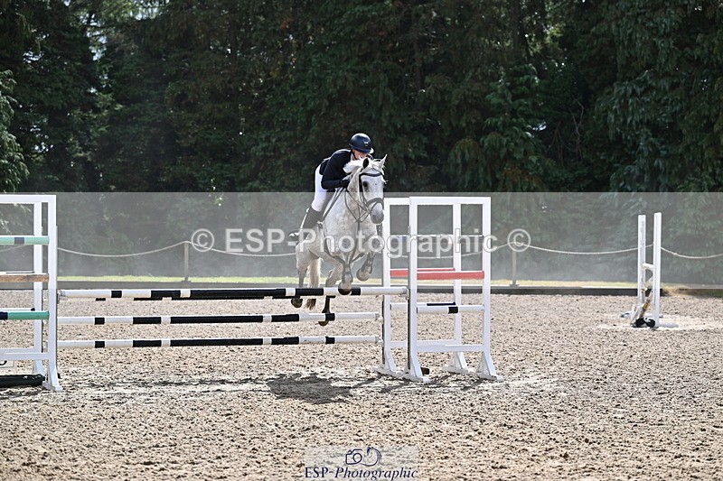 250831A-124833-10421 - Cls 42 Snr 1m Grand Prix