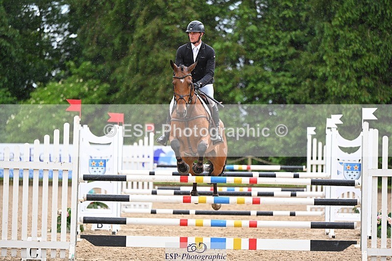 240526-144423-24714 - 241-CLASS_ROMANCE-Jack_Pinkney