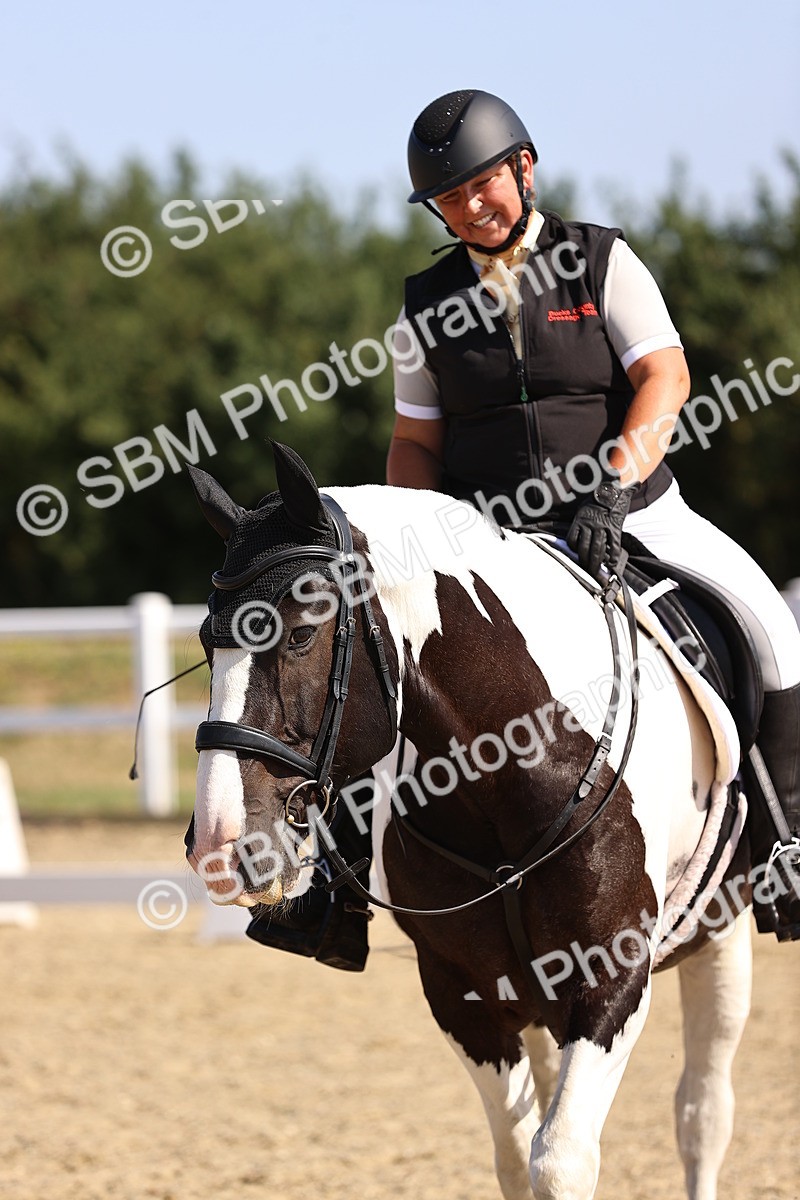 SBM_009260 - Novice 5 - 9.50-10.53