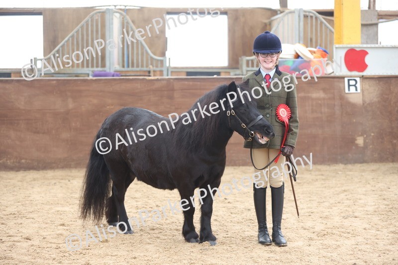 20251109-0161 - Class 8 - Young Handlers