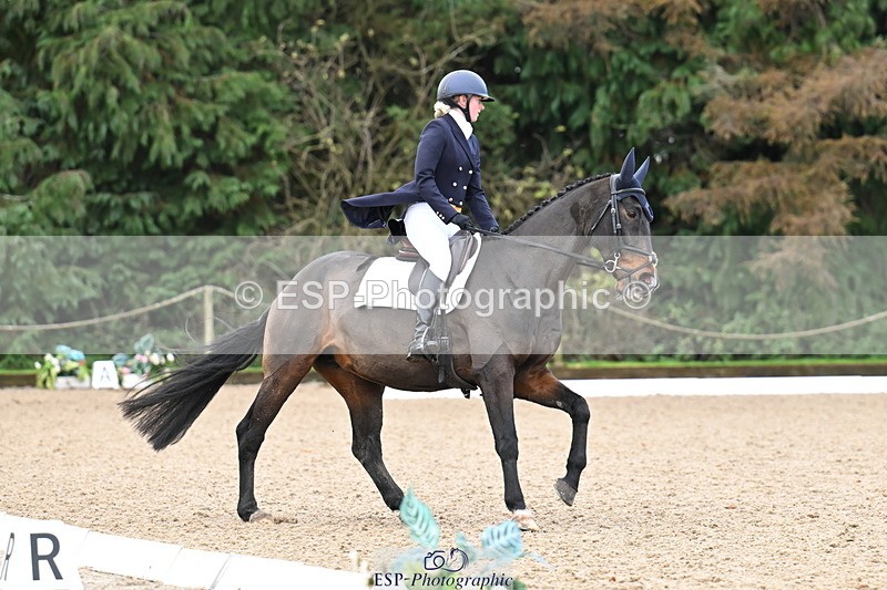 251023A-100559-01419 - B-126-Catherine.Van.Randwyck