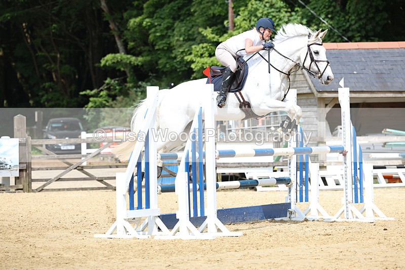 3E7A1013 - Class 13: Senior Newcomers/1.10m open