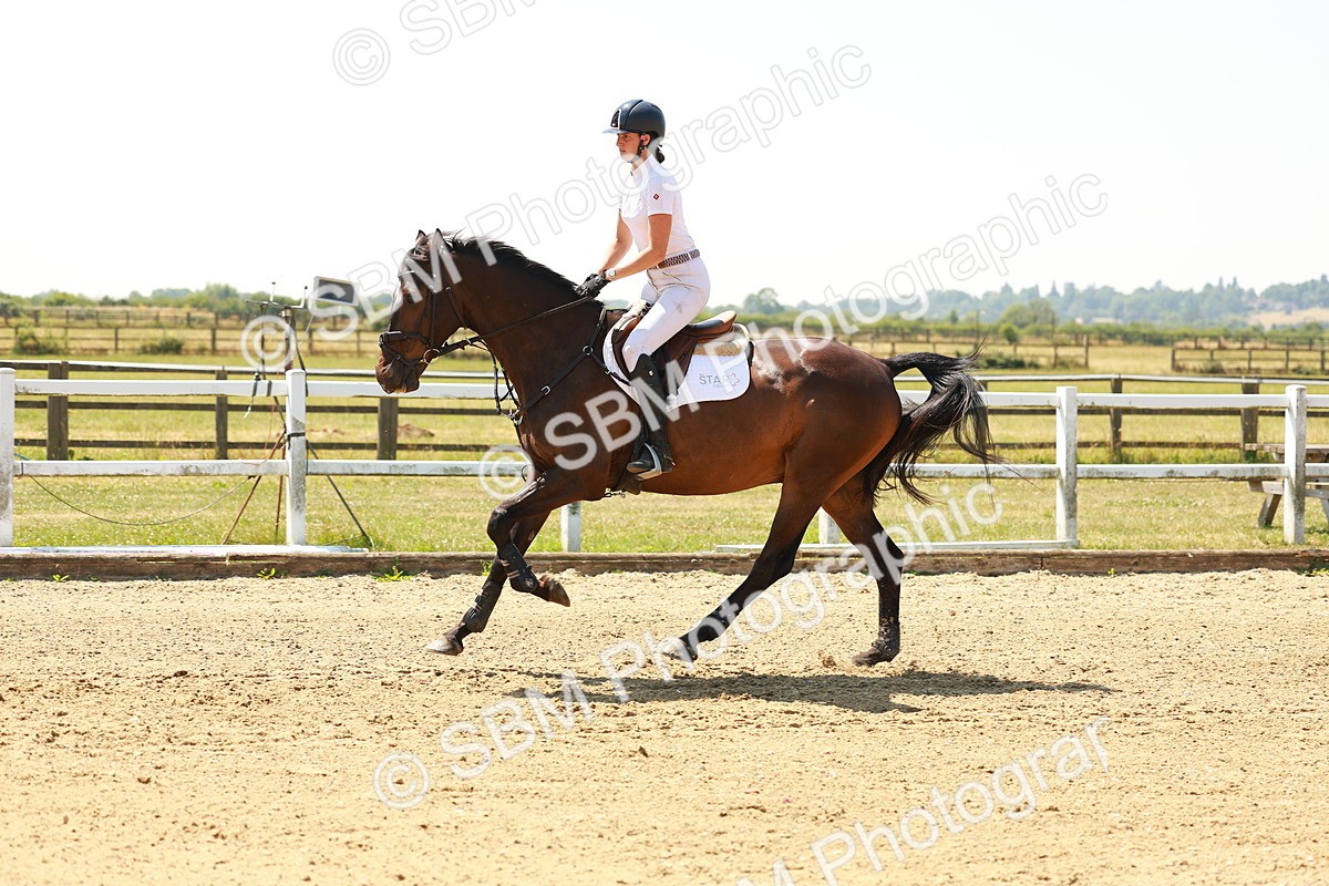 SBM_001489 - Class 4 - Senior Newcomers - 1.10m