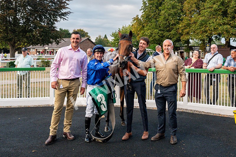 150825-Race 5-Jez Bomb-8756 - Race 5