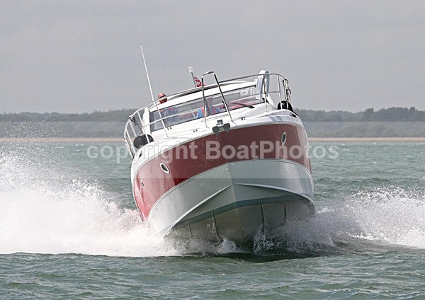 100606 INCREDIBLE IMG_0515 - Motorboats - Open