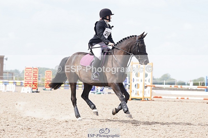 240831A-132734-03342 - 202-Kate.Brown-SLADESHILL.OUT.OF.THE.BLUE