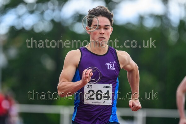 ComMast25-928816 - Track Male Set One