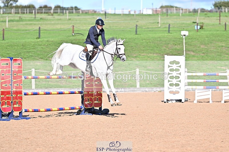 260923B-155038-01066 - Cls 06 Snr Fox & 1.20m Open