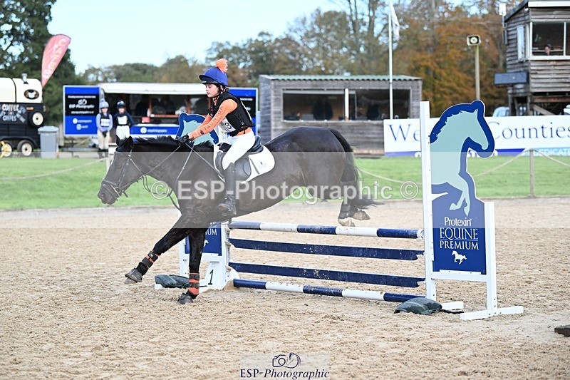 241117-102221-03093 - Cls 2 80-85cm 10.20 to 11.20