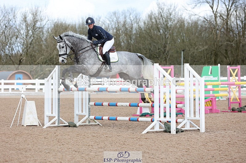 240223A-121231-01128 - Cls 4 Snr 1.05m Open