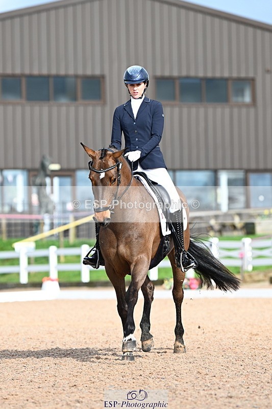 240218A-124812-07327 - 131-Lauren.Burrows-Active.Vogue