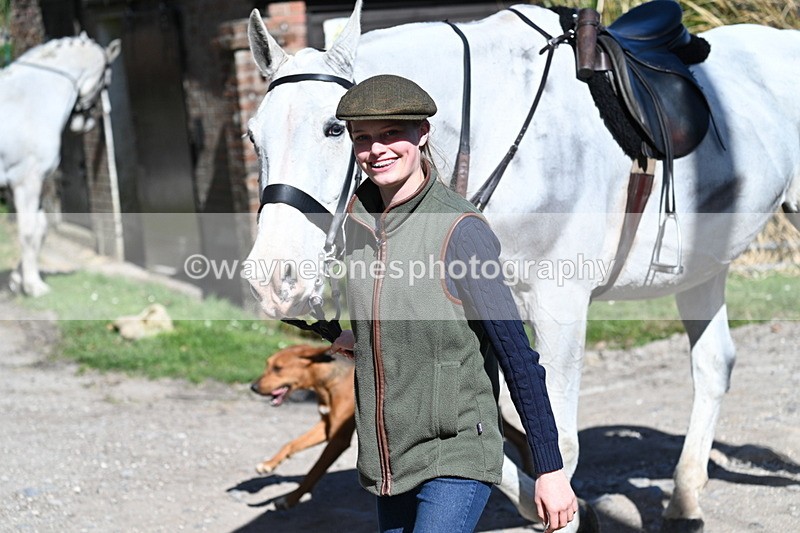 WJ7_9691 - Home for hunt tea !