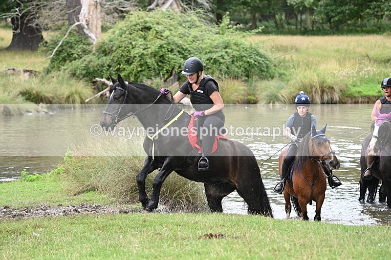 WJ7_3606 - Time at Water 12:15 to 12:50