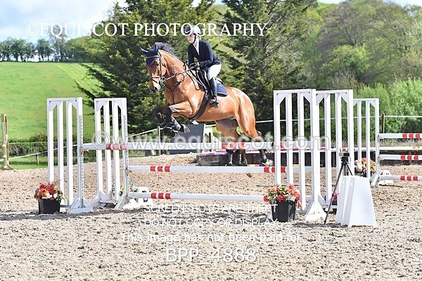 BPP_4888 - SUN CLASS 25 Senior Newcomers/ 1.10m Open