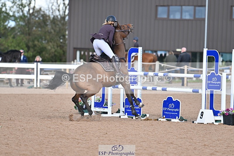 231014A-110314-04286 - Cls 18 Newcomers & 1.10m Open