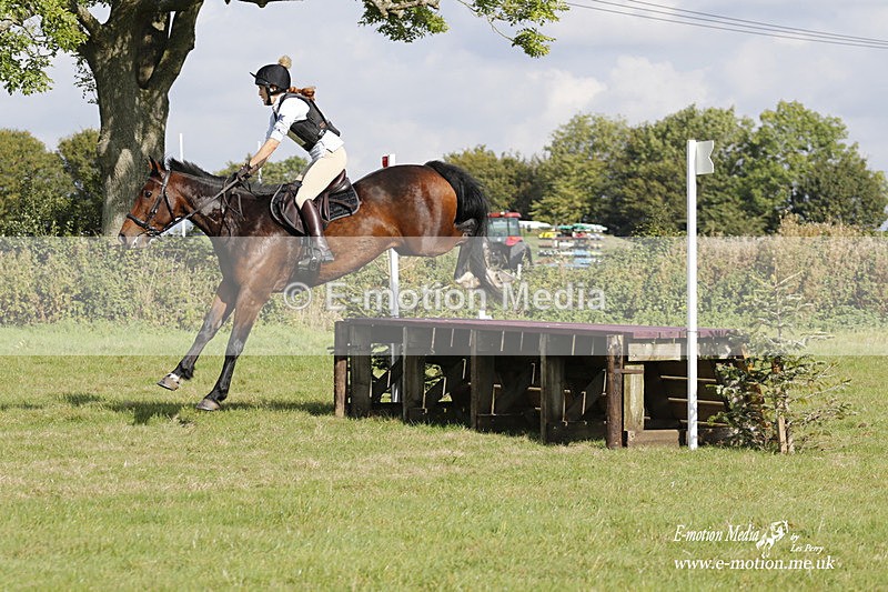  WWHT 171021 3159 - Intermediate (0.90m)  17/10/21