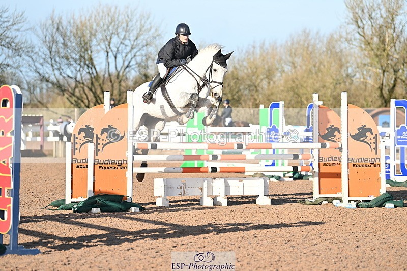 231210A-131223-02514 - Cls 20 Newcomers & 1.10m Open