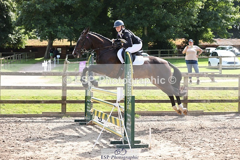 240803-153130-08926 - 269-Lauren_Dawson-BLAKNEYS_DAISY