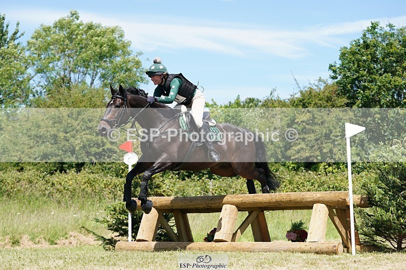 240629X-120154-0242 - 051-Marie_Webber-BENNY'S_DOUBLE_DIAMOND