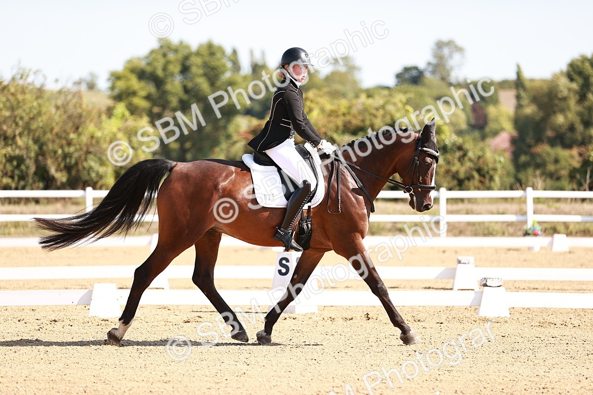 SBM_004391 - Class 12 - Novice 5 - 10.31-11.41
