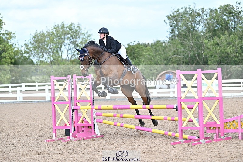 241004A-114400-01640 - Fri 08 85cm Amateur Quals