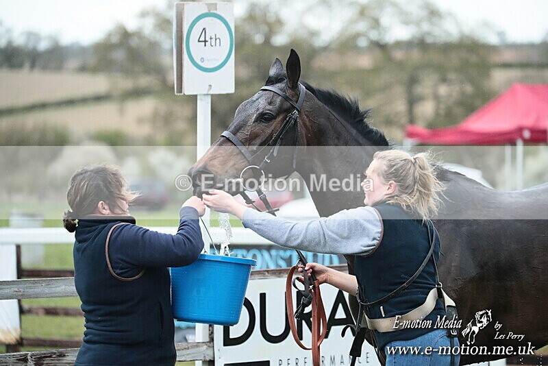 PtP 130425 433 - Edgecote Races 13/04/25