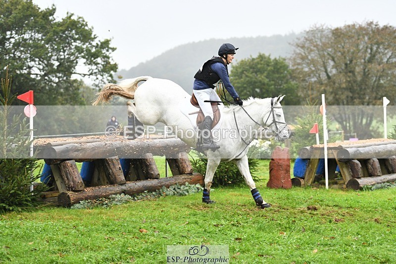 231021-105853-14260 - 651-RATHNAGREW.GREY.TEX-Nicola.Horsley-gubbins-SC+XC