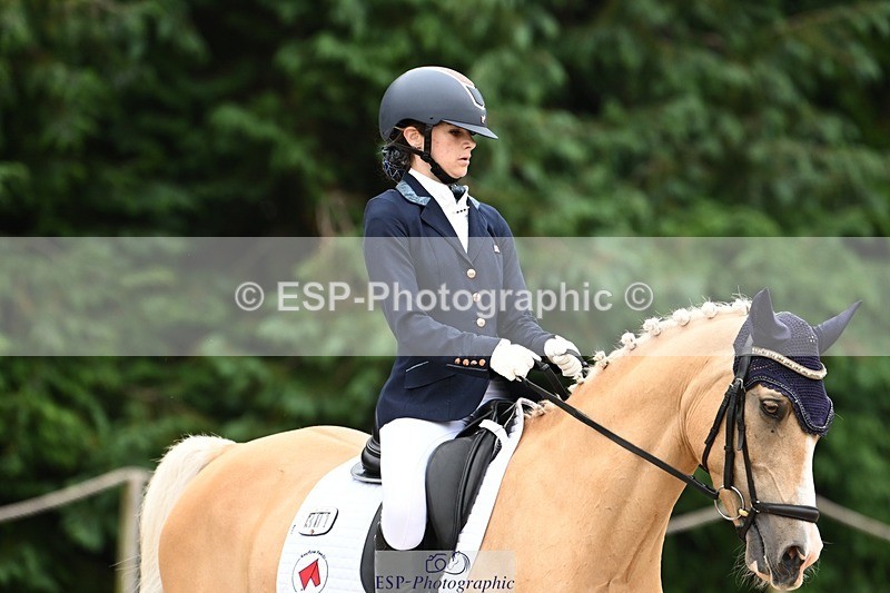 240811-122533-05824 - 301-Sophia.Longworth-Don.Deluxe