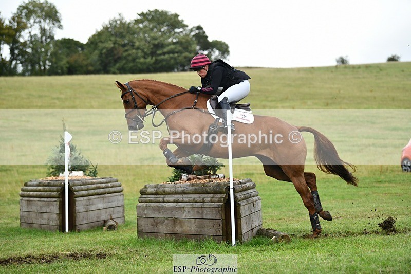 250831-154244-11800 - O-723-Lizzie.Luxton