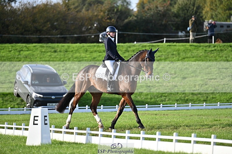 251024A-152944-14056 - E-398-Fenella.Redvers