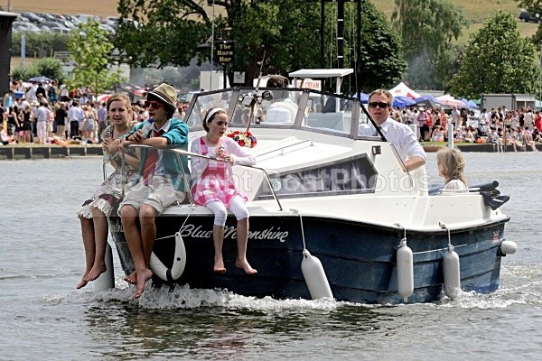 090704 BLUE MOONSHINE IMG_1119 - HENLEY REGATTA  SATURDAY 4th JULY 2009