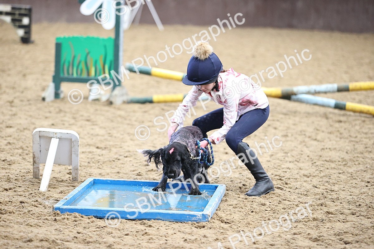 SBM_001435 - Class 3 - Horse & Hound 60cm