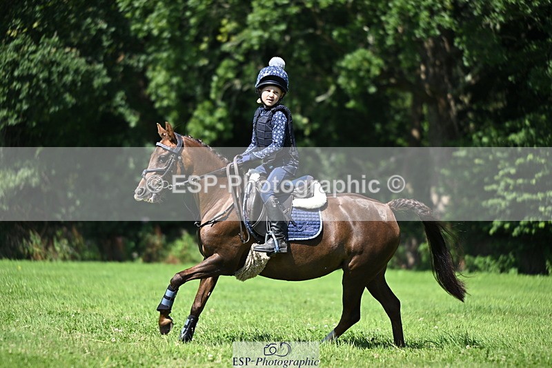 240729B-142653-02782 - Abbie's Group XC