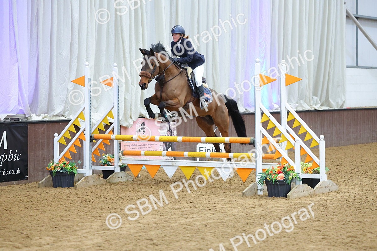 SBM_009777 - Class 20 - Senior British Novice/ 90cm Open - First Round (0.90m)