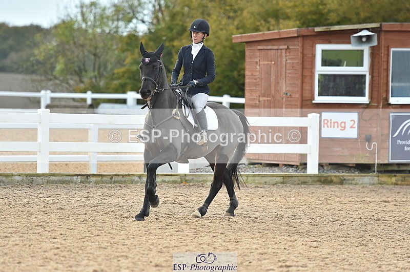 231111A-121832-01798 - Cls 12 Newcomers & 1.10m Open