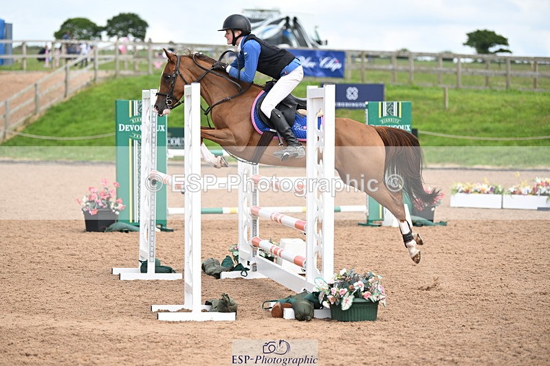 240630A-142209-14125 - Cls 25 HOYS 138cm Qualifier