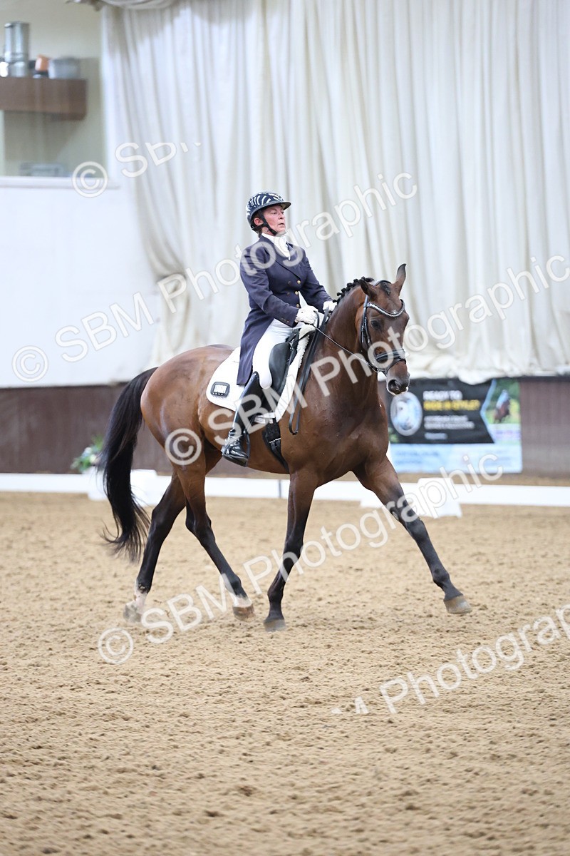 SBM_004515 - Class 9 - FEI Inter 1 Gold - 15.55-16.43