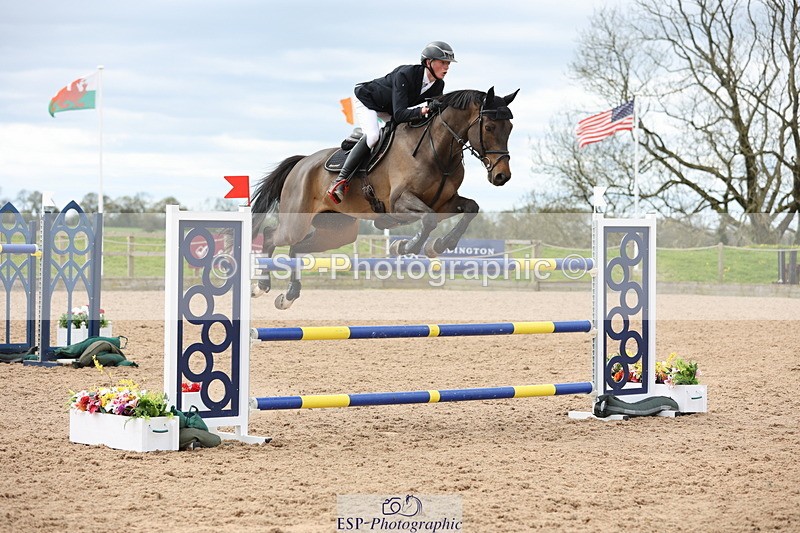 240419A-115913-06933 - Cls 6, 2 Star Medium Tour 1.35m