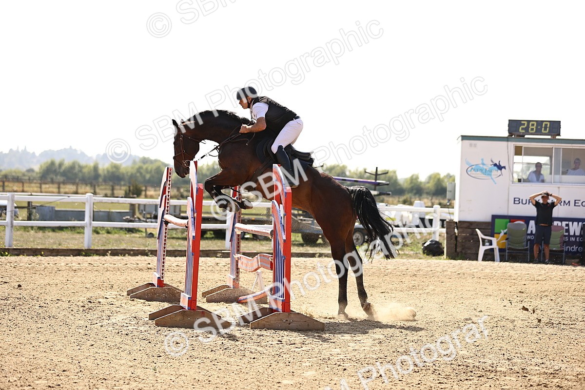 SBM_006942 - Class 13 - Senior Newcomers - 1.10m