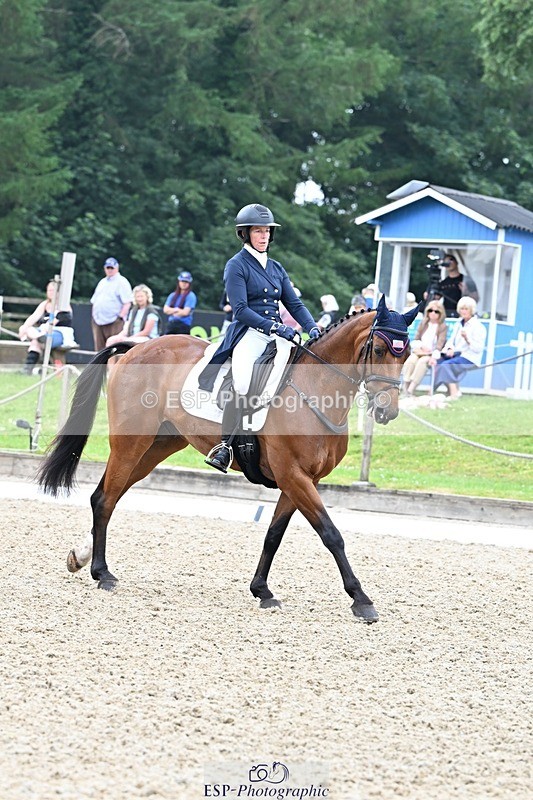 260528A-111559-03589 - G-710-Alexandra.Knowles