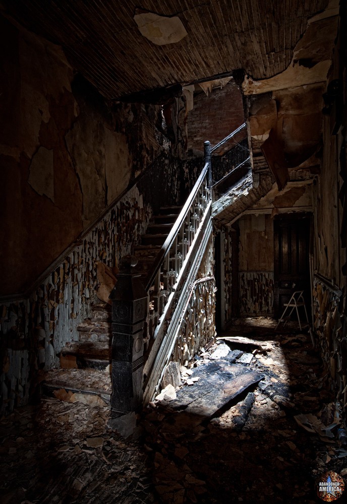 Hotel Do De (Bellefonte, PA) | Main Staircase - The Garman Theater and Hotel Do De