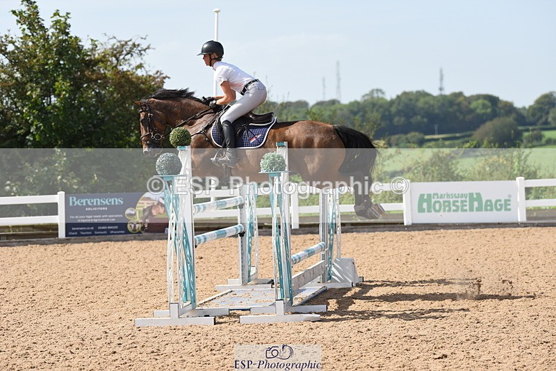 230906A-140600-00563 - Foxhunter & 1.20m Open