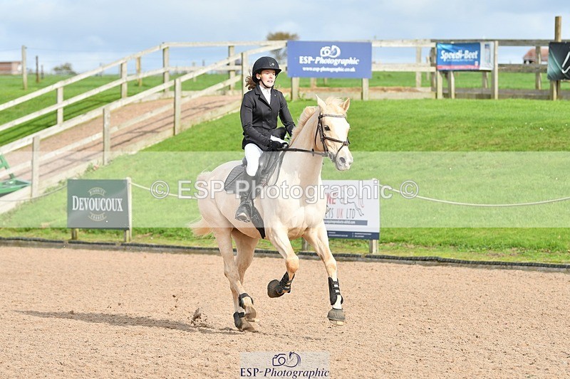 251026-120724-02759 - Cls 23+24 80cm Club and Schools