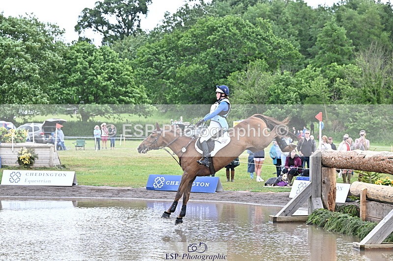 250525A-121248-15945 - D-402-Isabelle.Cook-CYMOON.F.Z